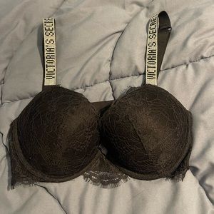 Black lace Victoria’s Secret bra